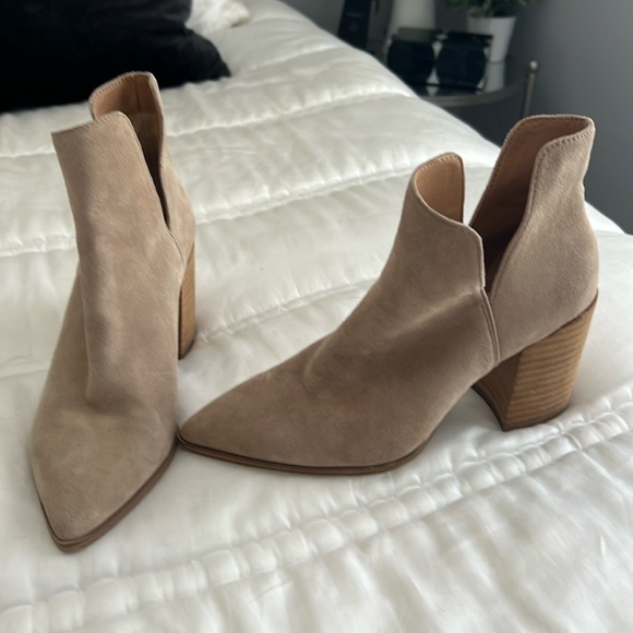 Steve Madden Kaylah Bootie - Picture 1 of 2